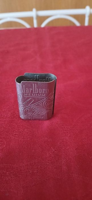 Capa de isqueiro Marlboro Medium