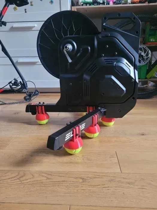 Podkładki pod trenażer Elite Suito - Rocker Feet – Bike Trainer