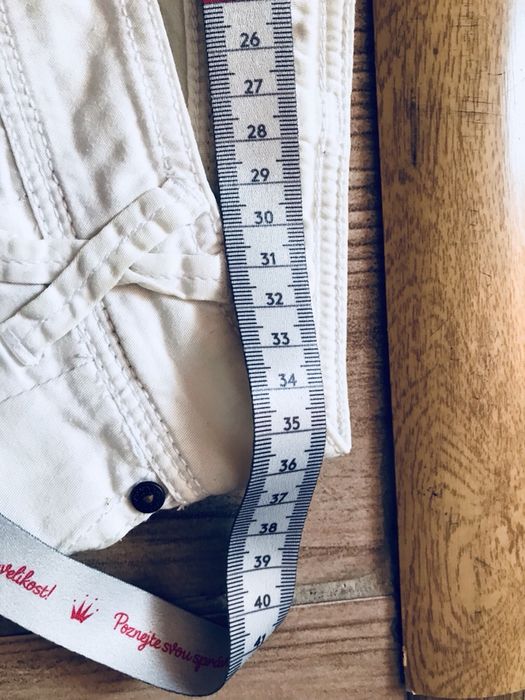 Biale spodnie krotkie 36 S Terranova
