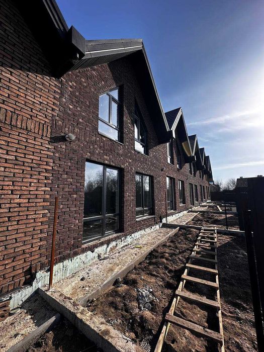 Продаж Будинку 3 км. 1.5 сотки БАВАРСЬКА КЛАДКА Забудовник ,паркінг