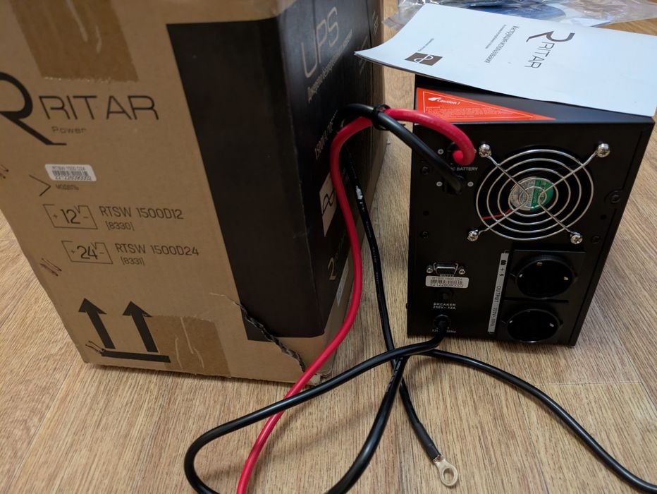 Безперебійник інвертор RITAR RTSW-1500 LCD 1500ВA 24В
