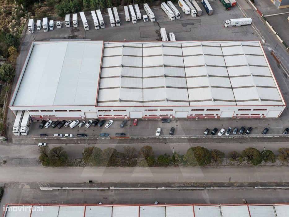 Armazém em Zona Industrial de Albergaria-a-Velha!