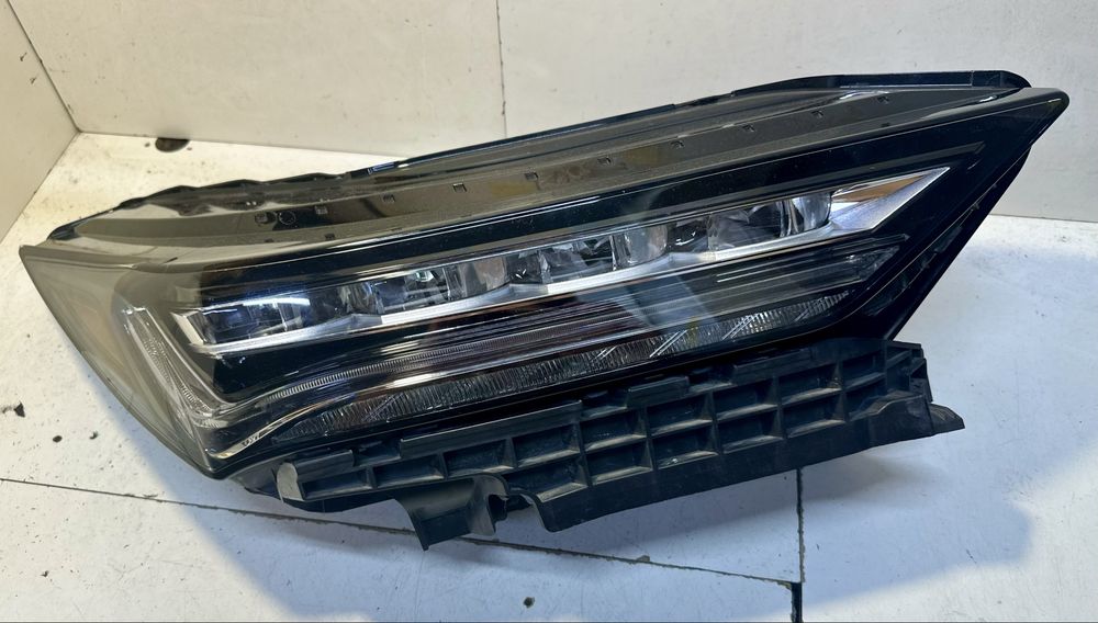 Фара правая Acura MDX 2022 2023 2024 33100TYAA11