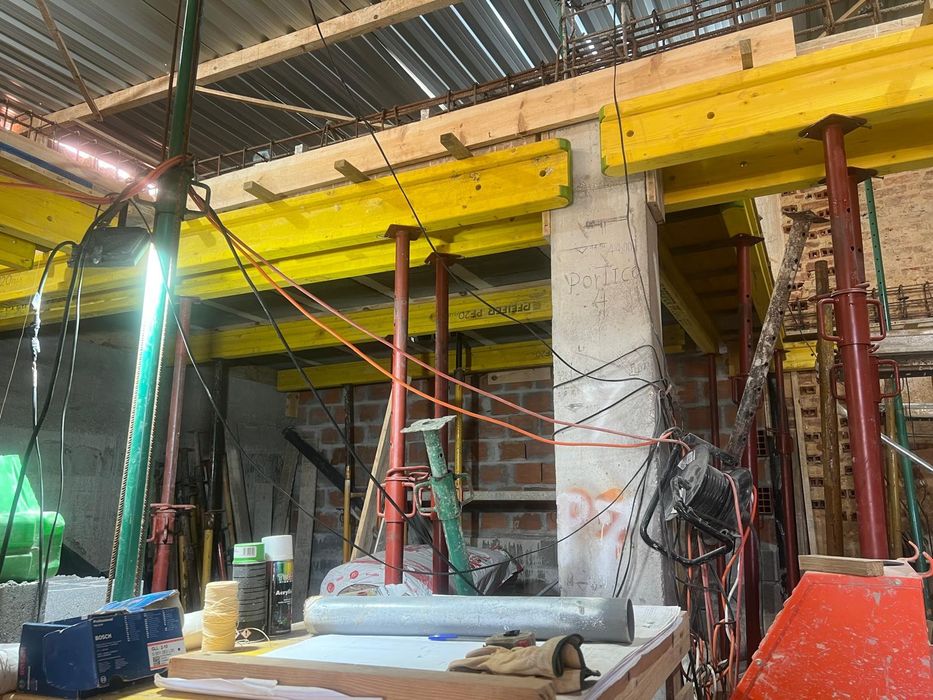 Alpinismo industrial/ Construção e remodelação  integral.