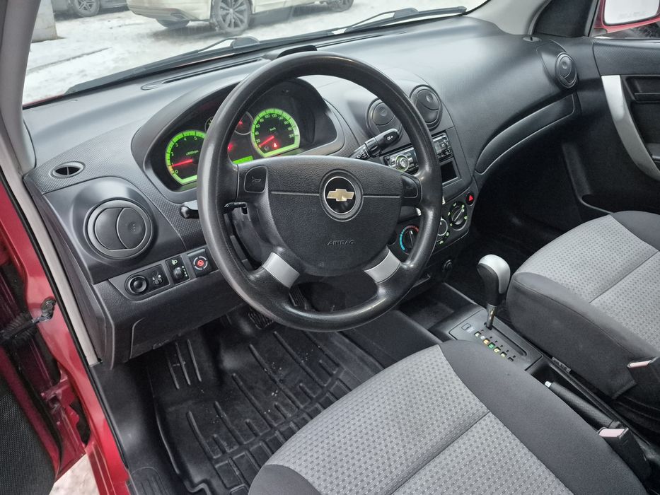 Chevrolet Aveo продам авто