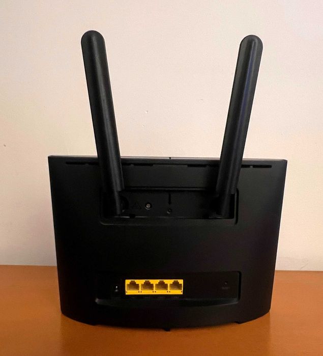Router LTE Huawei B525 do 300Mbps na kartę sim , dwie anteny
