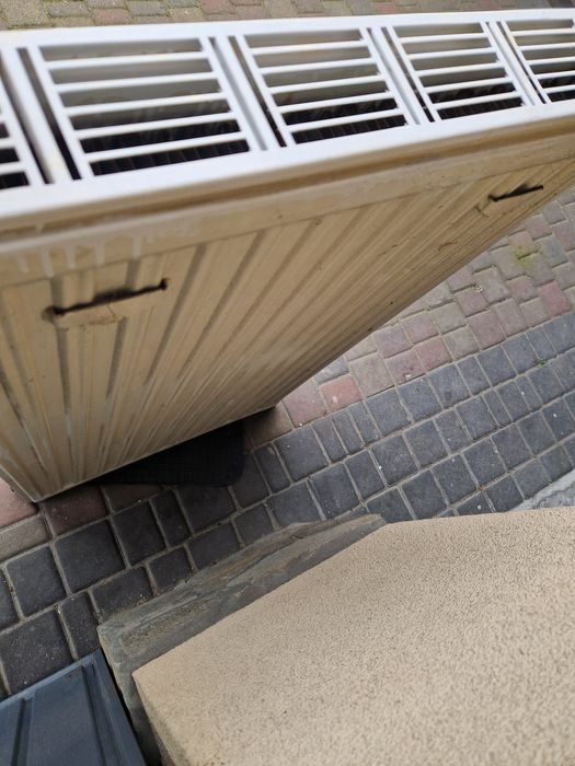 Kaloryfer + termostat