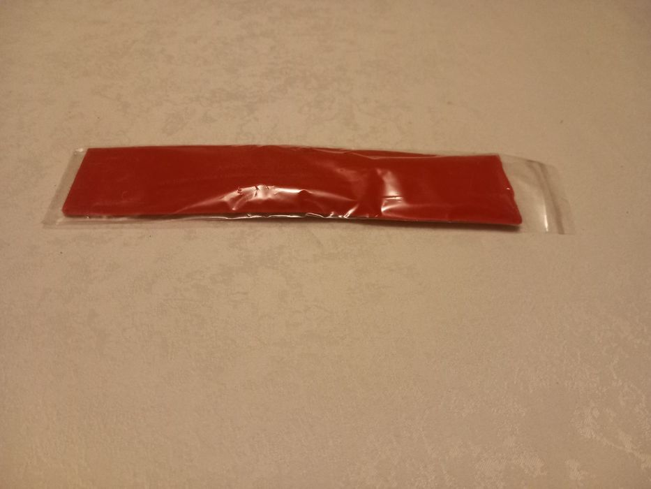 Zegarek czerwony w kwiaty wraz z oryginalnym opakowaniem i instrukcją