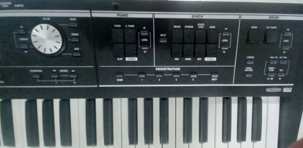 Teclado Roland VR-09-B