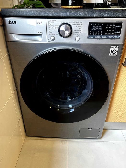 MAQUINA DE LAVAR E SECAR LG 10KG - Seminova - Quase nao usada