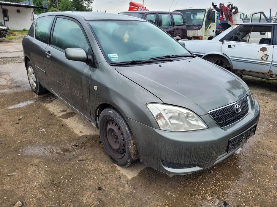 TOYOTA COROLLA E12 HB fotel fotele kanapa deska kokpit podsufitka boczek boczki klamka podłokietnik licznik
