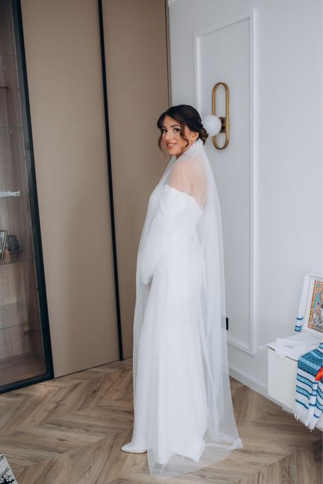 Ніжна весільна сукня