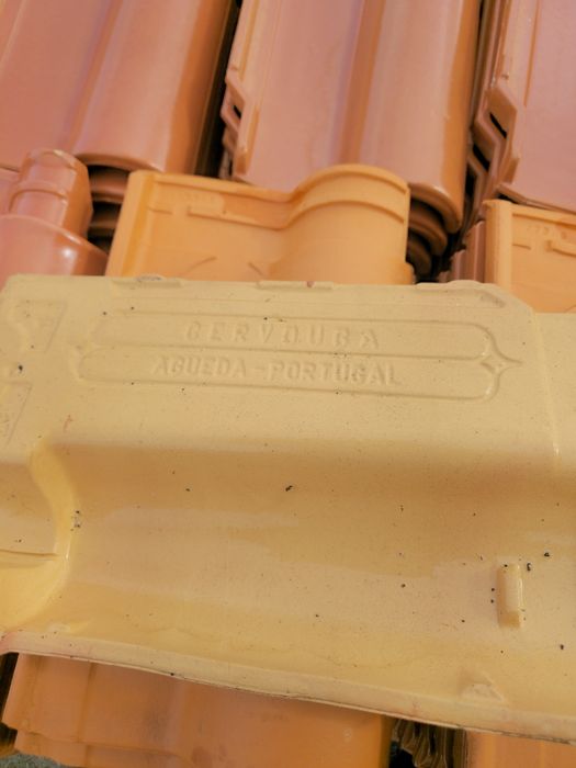 Telhas Cerâmicas CERVOUGA– 492 Unidades – Como Novas