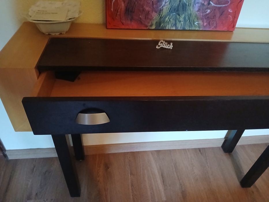 Aparador, mesa de apoio