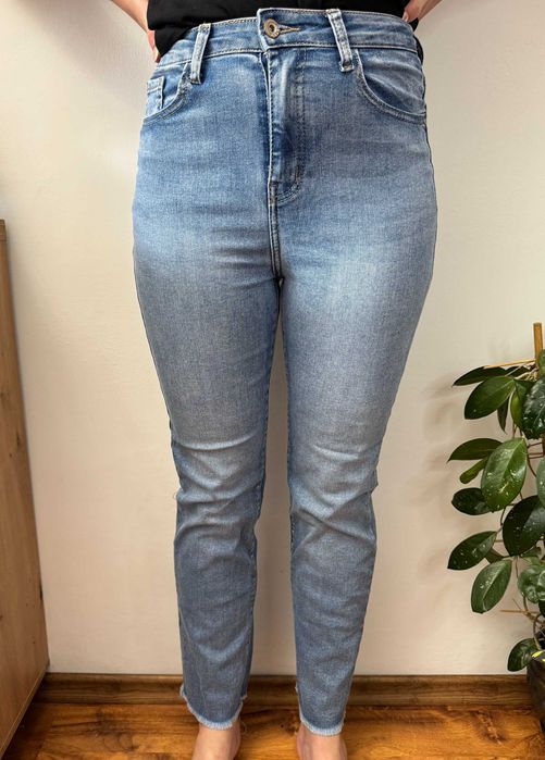 Spodnie jeansowe elastyczne wysoki stan jeansy proste Daysie 36 S