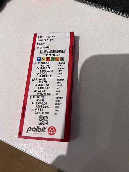 Płytki skrawające do obróbki wykańczającej DCMT 32.50.5-FM PH7920