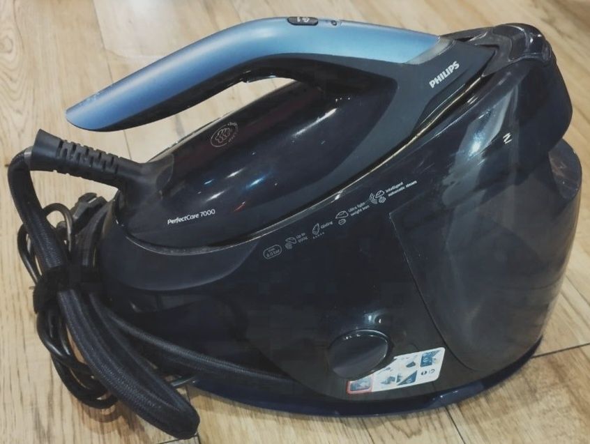 Stacja generator pary Philips PerfectCare  seria 7000 model PSG7130