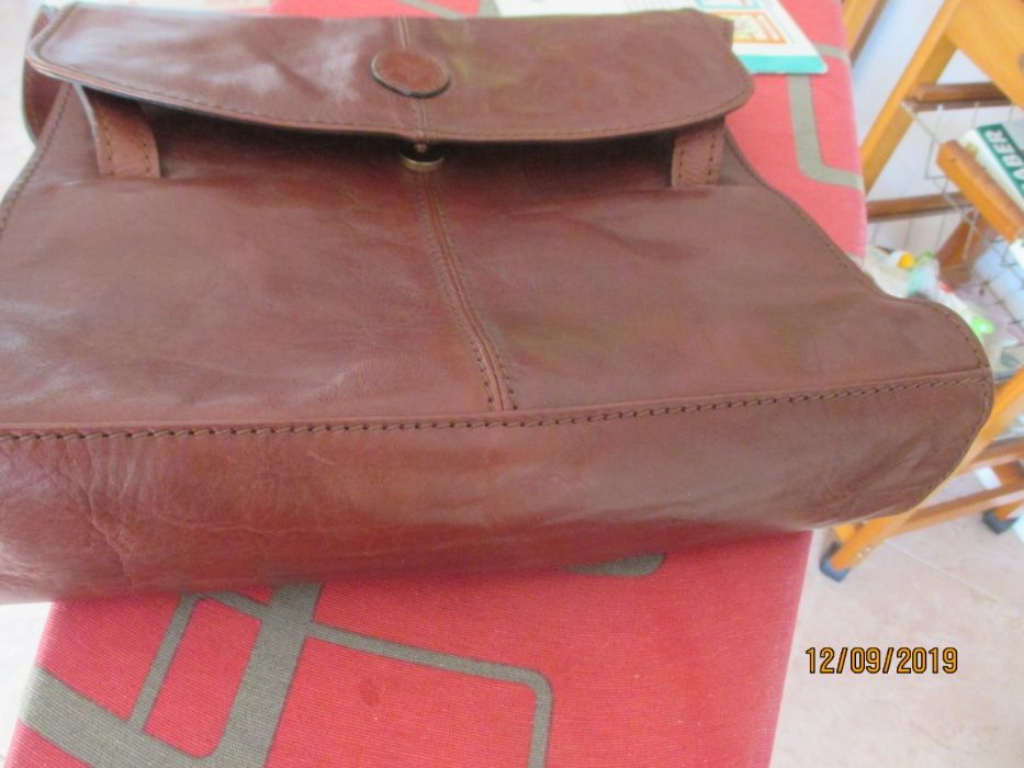 Mala antiga de pele para senhora Traditio
