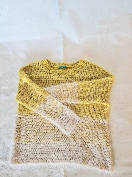 Camisola peludinha e brilhante de Benetton  6-7 anos