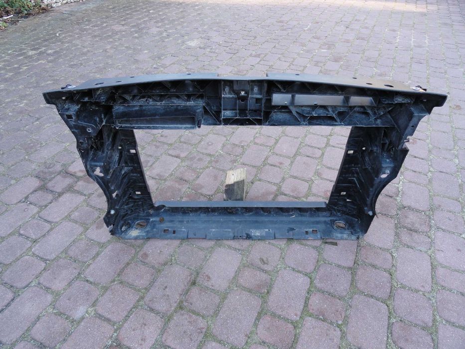 VW Caddy 4 Pas przód oryginał 15-20