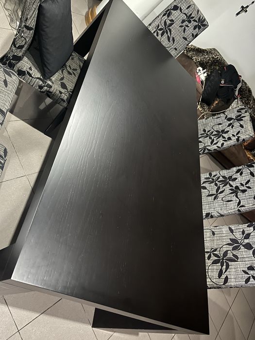 Mesa preta em muito bom estado