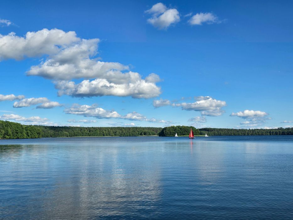 Działka nad jeziorem Jasień