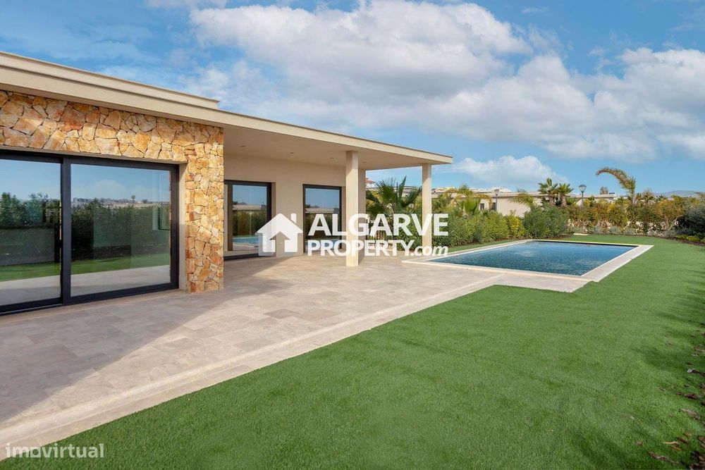 Moradia T4 na Premier Private Villa Resort em Faro