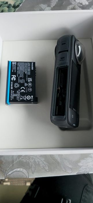 Insta 360 x4 екшн камера