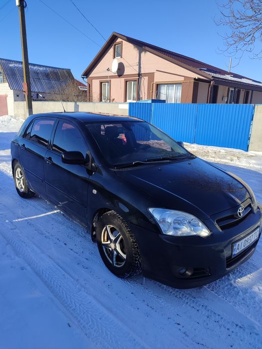 Продам тойота корола е12 1, 6 бензин 2005