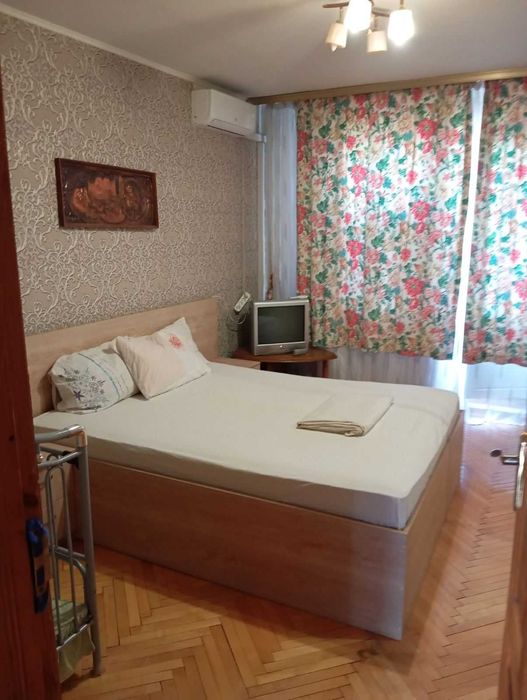 Apartment in Kyiv, 11-y mikrorayon Vyhurivshchyny-Troyeshchyny, Vyhurivshchyna-Troyeshchyna - Більше