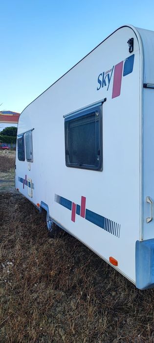 Caravana pluma 530
