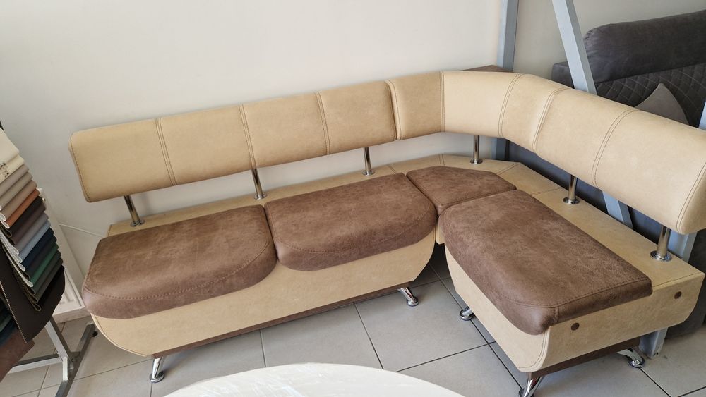 Продам кухонний кутовий диванчик