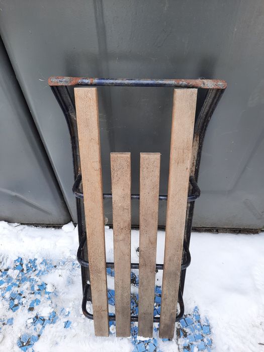 Продам санки. В наличии со спинкой