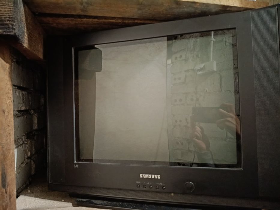 Telewizor Kineskopny CRT Samsung  CW-21Z453N