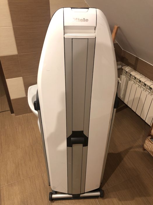 Prasowalnica, deska do prasowania, stacja FashionMaster Miele B18-26