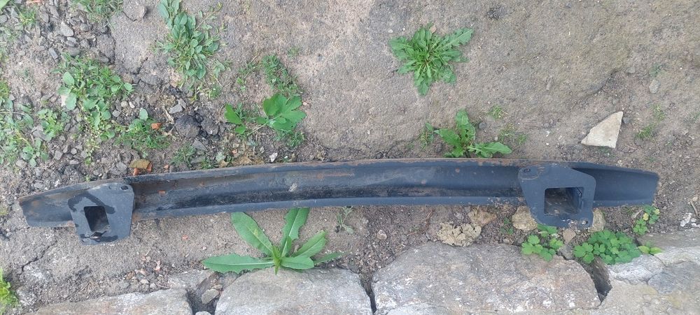 Підсилювач бампера фольцваген гольф 4