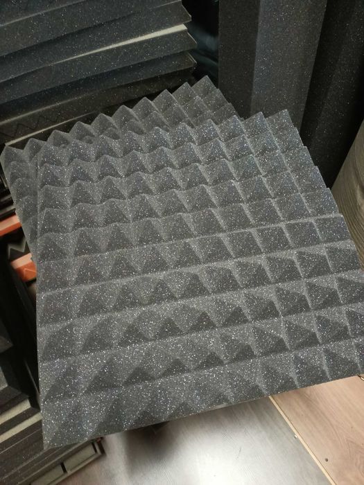 Piramidka akustyczna 50/50/5 cm grafitowa