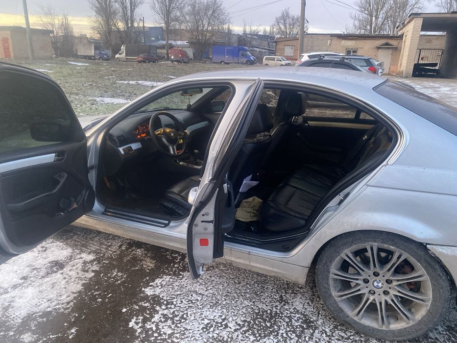 Продам бмв е46 330D 2000года