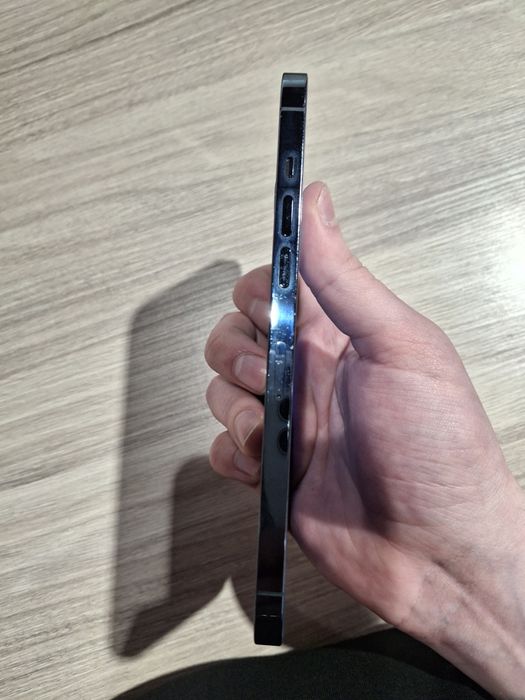 Продам Iphone 12 Pro Max