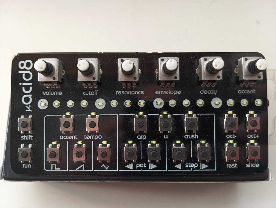 Twisted-Electrons µAcid8