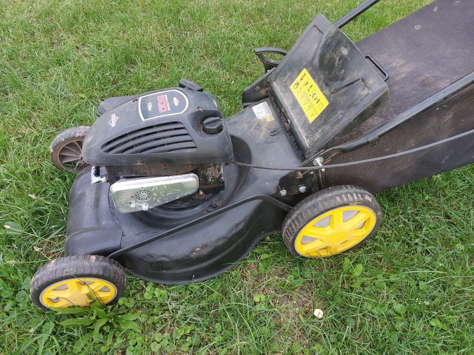 Kosiarka spalinowa B&S z koszem, silnik Briggs Stratton