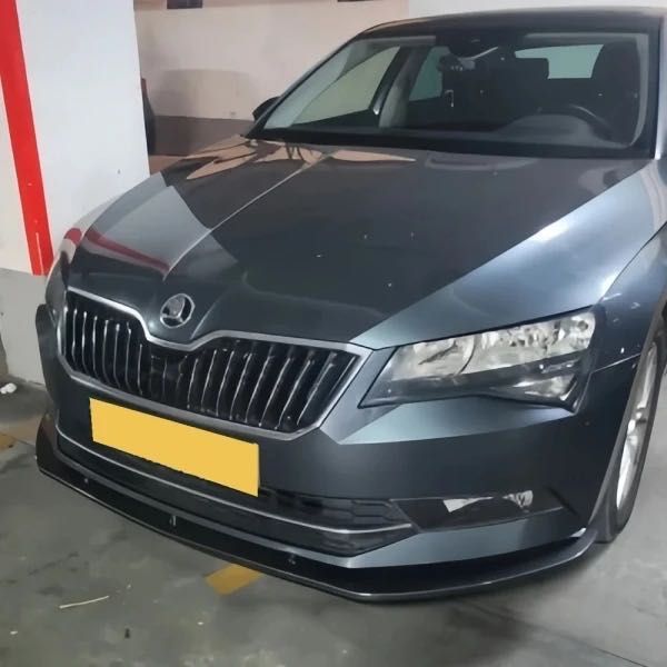 Губа на передний бампер накладка бампер сплитер Skoda Superb шкода