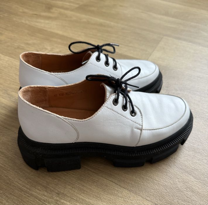 Туфлі шкіряні жіночі, дербі