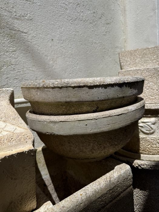 Vasos em pedra de Jardim