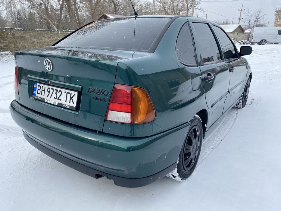 Volkswagen Polo Classic 1.4 бензин 1998 год