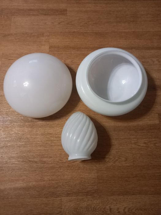 Светильники, плафоны.