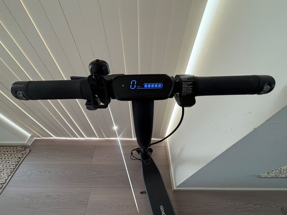 Trotinete Elétrica Ninebot E2 Plus