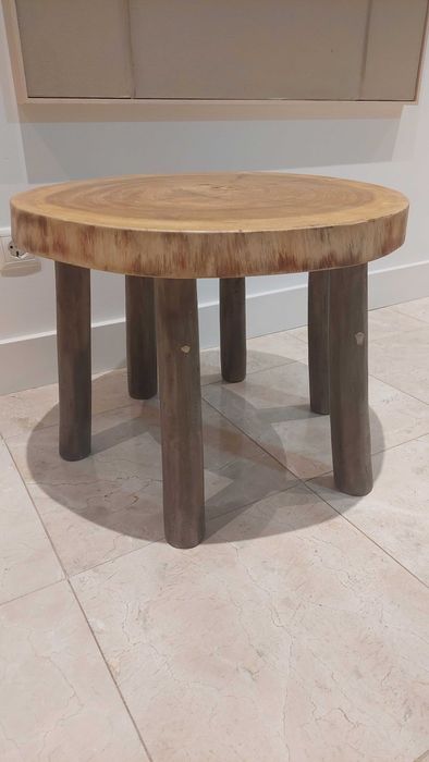 Mesa de apoio da AREA STORE - Teca Natural