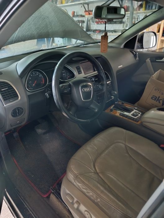 Audi q7 , 4.2 бензин продам.
