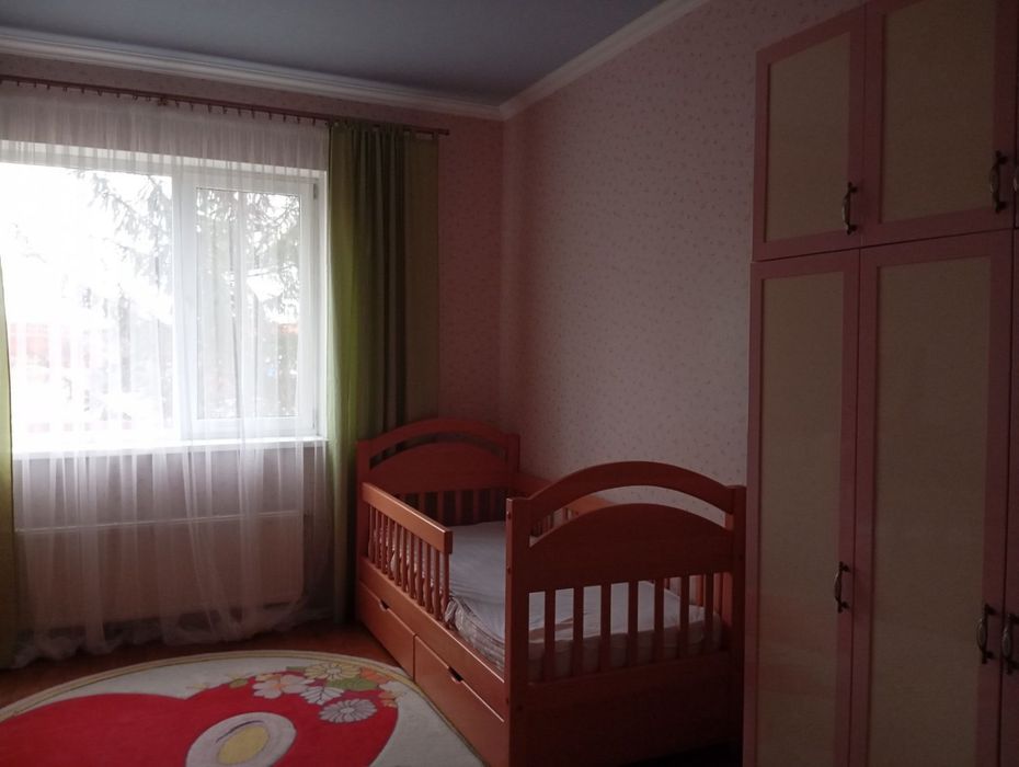 продажа шикарного дома г.Мерефа возле соснового бора